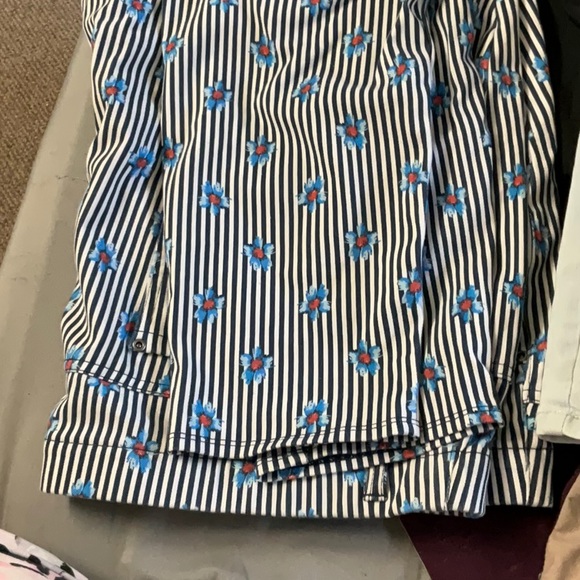 Pants and capris all like new only worn once. Ask between $10-20. - Picture 1 of 3